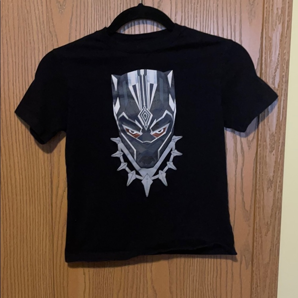 Boys black panther logo tee